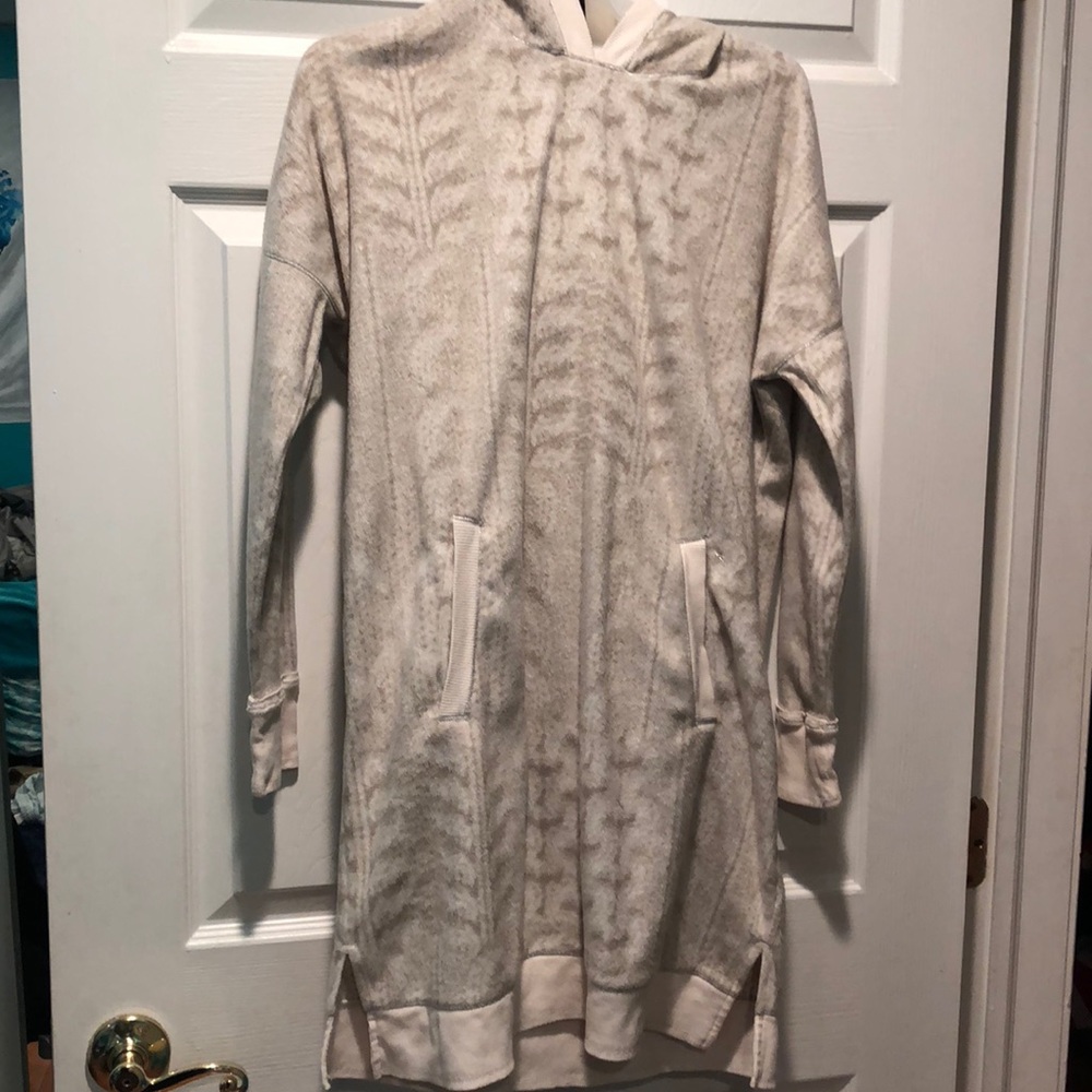 Sweater dress with hood